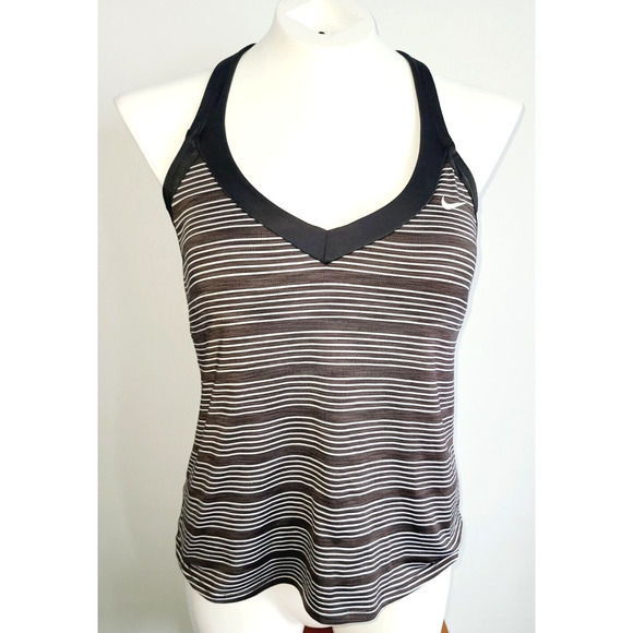 Nike Athletic Tank Top With‎ Build in Bra Size M - Picture 1 of 5